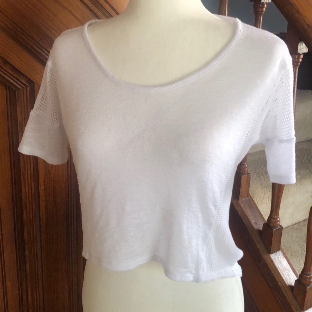 EUC dELiA*s White Crop Top Sz M